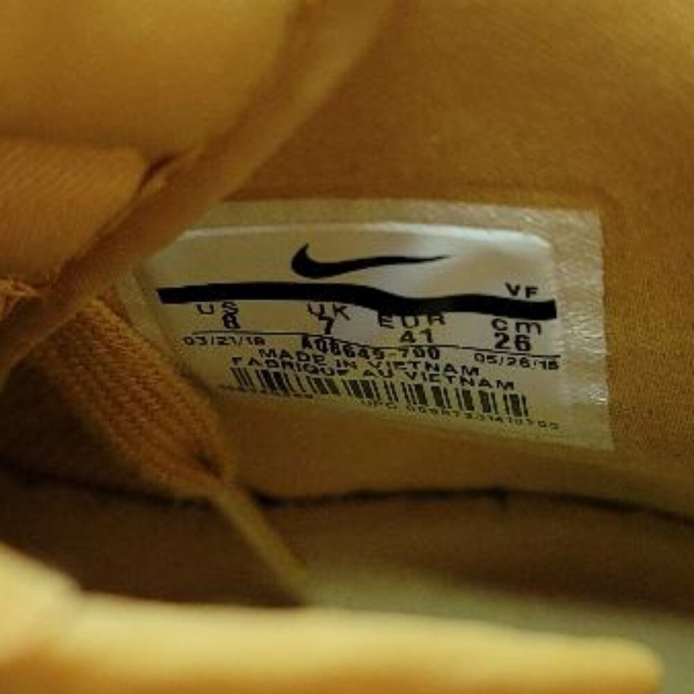 Nike - Picture 5 of 5